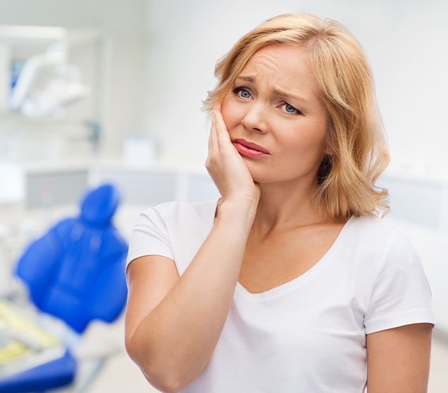 Reasons For a Tooth Extractions | Ellwood Dental | General and Family Dentist | SW Edmonton